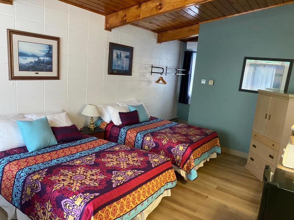 Huron Sands Motel And Restaurant Providence Bay 외부 사진