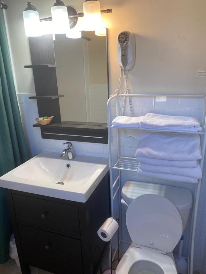 Huron Sands Motel And Restaurant Providence Bay 외부 사진